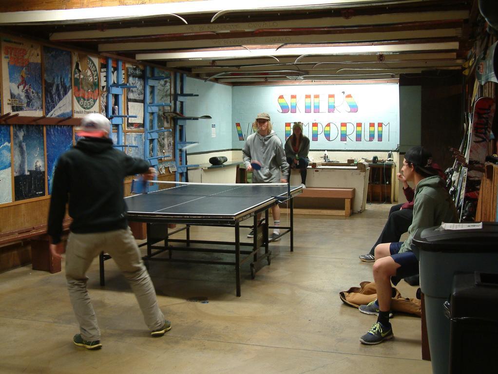 The Hostel Teton Village Bagian luar foto
