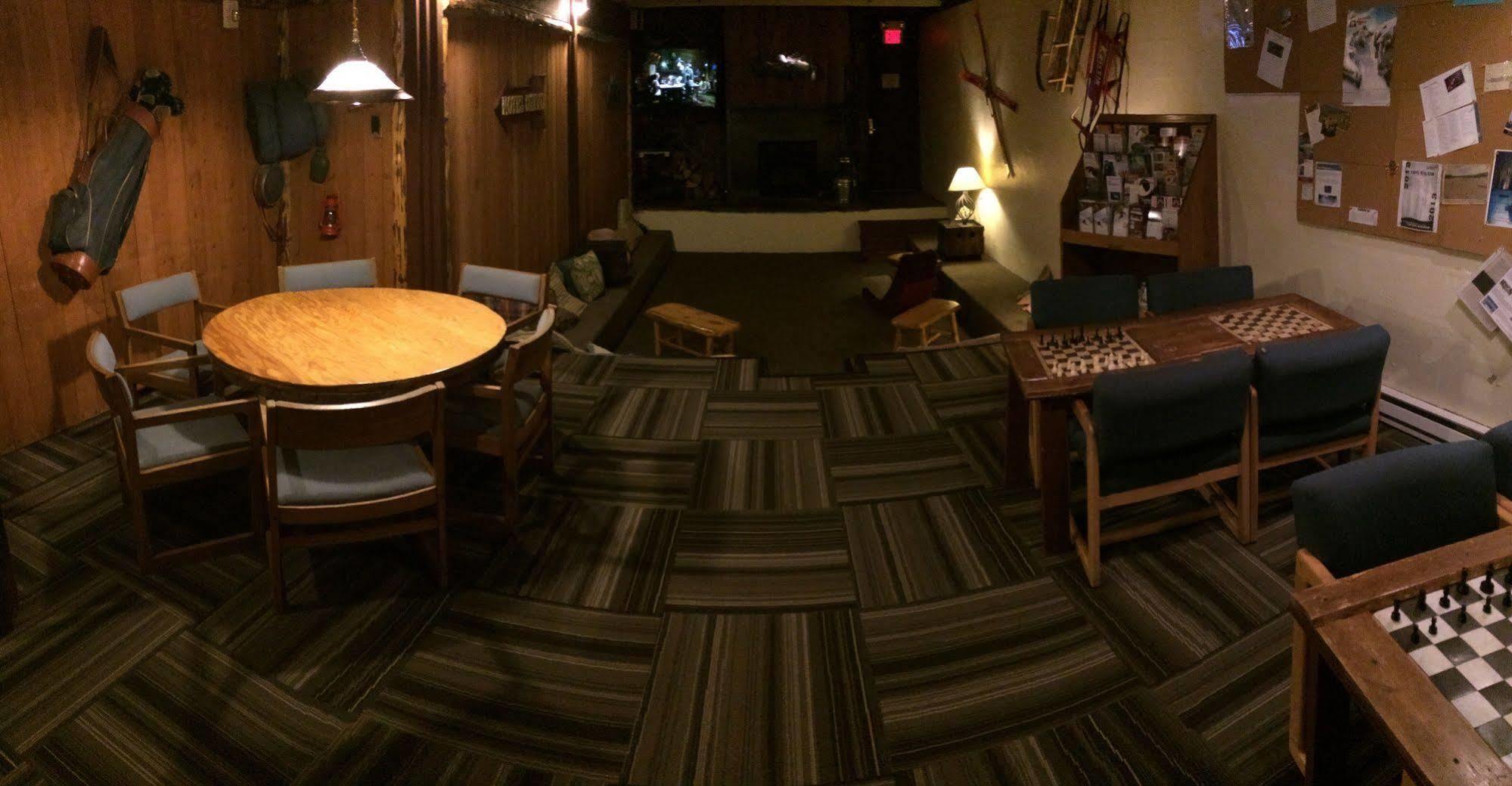 The Hostel Teton Village Bagian luar foto
